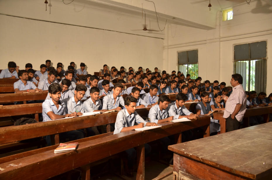 Government College (Autonomous) Rajahmundhry Classrooms photo 10